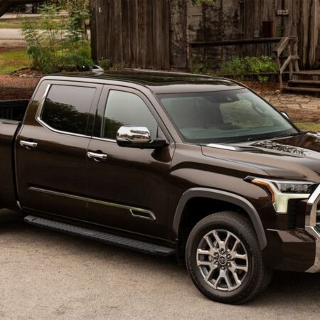 APS WB20TBI8B – T-Style Door-to-Door Black Running Boards – Pair